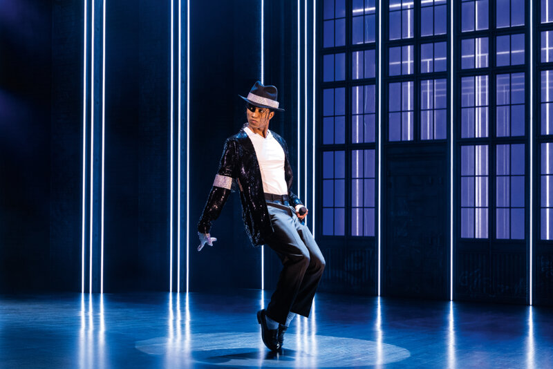 MJ Musical – Billie Jean-Szene auf der Bühne des Stage Theater an der Elbe Hamburg
