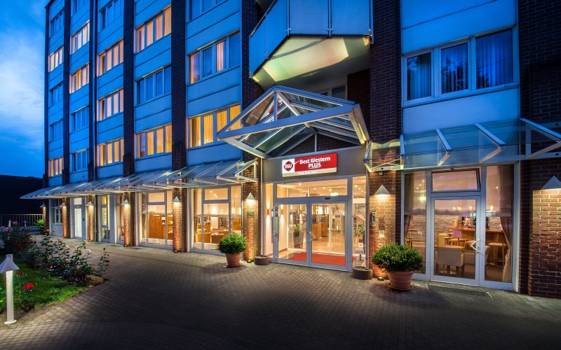 BEST WESTERN Plus Delta Park Hotel Mannheim Außenansicht