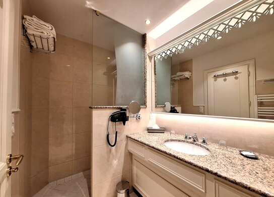 Salle de bains Suite Junior Premium (1)