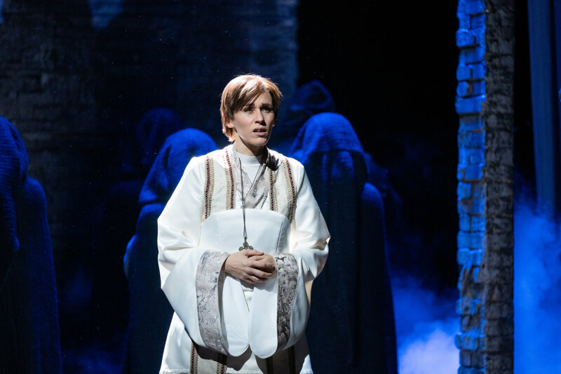 Musical Die Päpstin Krönung