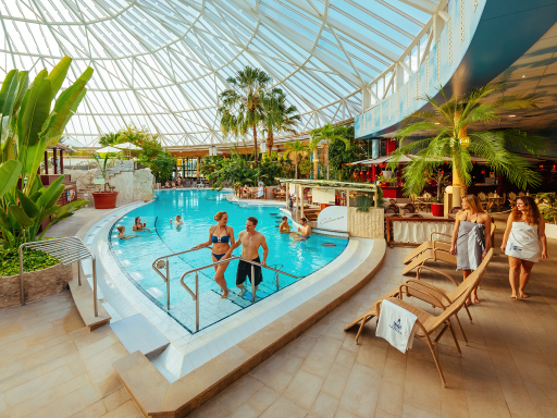 Südsee-Feeling in der größten Therme der Welt