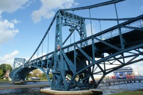 Kaiser-Wilhelm-Bruecke 09079 gk