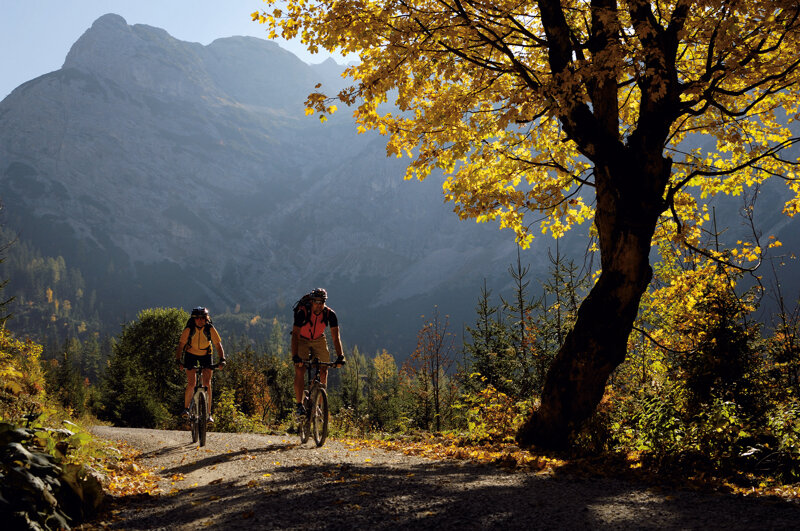 Fahrradfahrer in Karwendel