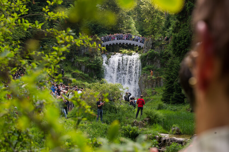 WAsserfall und Brücke