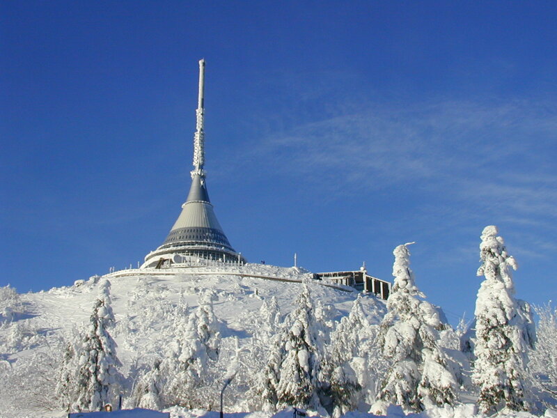 Fernsehturm im Schnee