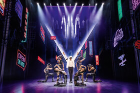 City Nightlife © Matthew Murphy, Stage Entertainment