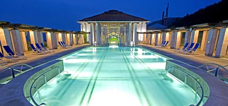 Außenbecken der Limes-Thermen Aalen