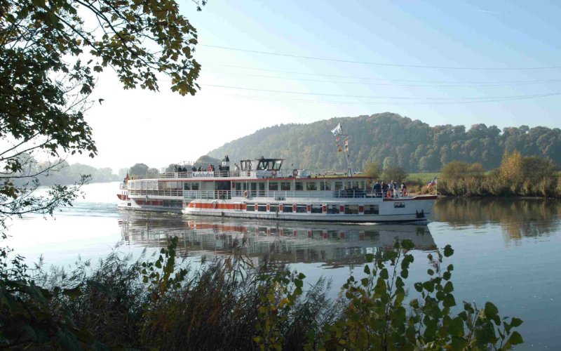 Weserbergland Schiff auf der Weser