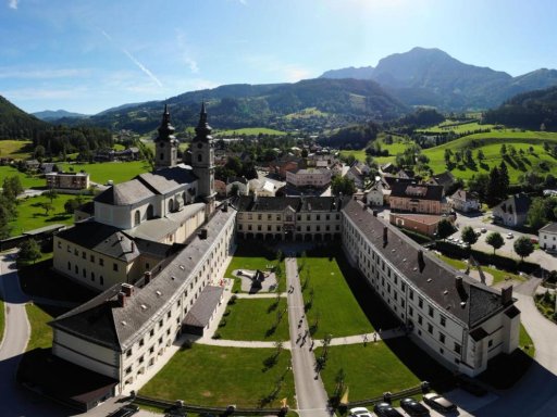 Alpenurlaub im unfassbar schönen Barockhotel