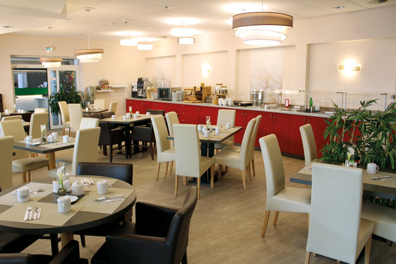 Frühstücksraum mit Buffet