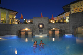 Therme1 Grottenbad,Ruhe-Liegebecken StefanHanke