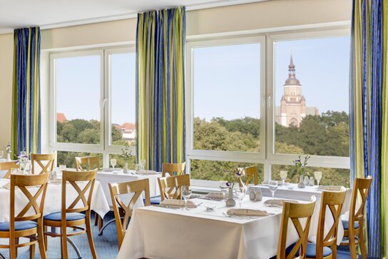 Frühstücksraum mit Blick auf die Marktkirche