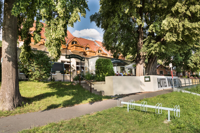 Aussenansicht mit Elbradweg