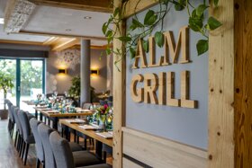 Almgrill Steakhouse Hotel Erb Parsdorf 11