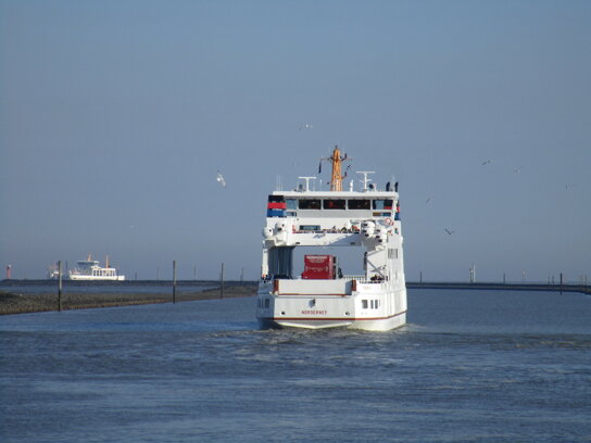 1009 Am Faehranleger in Norddeich original ® www.ostfriesland.travel