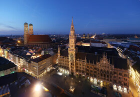 Marienplatz Muenchen am Abend © München Tourismus Sigi Mueller