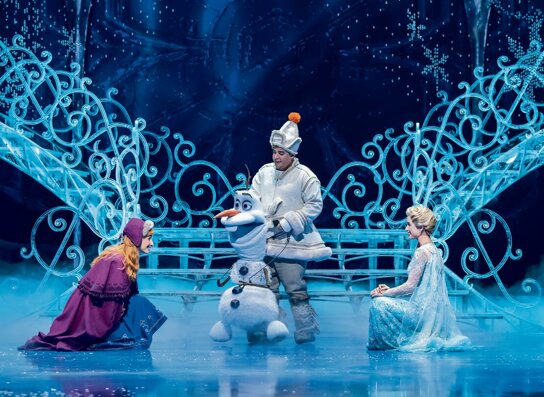 Elsa, Anna und Schneemann Olaf © Johan Persson, Stage Entertainment