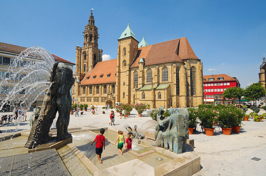 Kilianskirche Komödiantenbrunnen C Heilbronn Marketing GmbH, Roland Schweizer