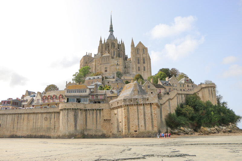 Panoramablick auf den Mont-Saint-Michel in der Normandie