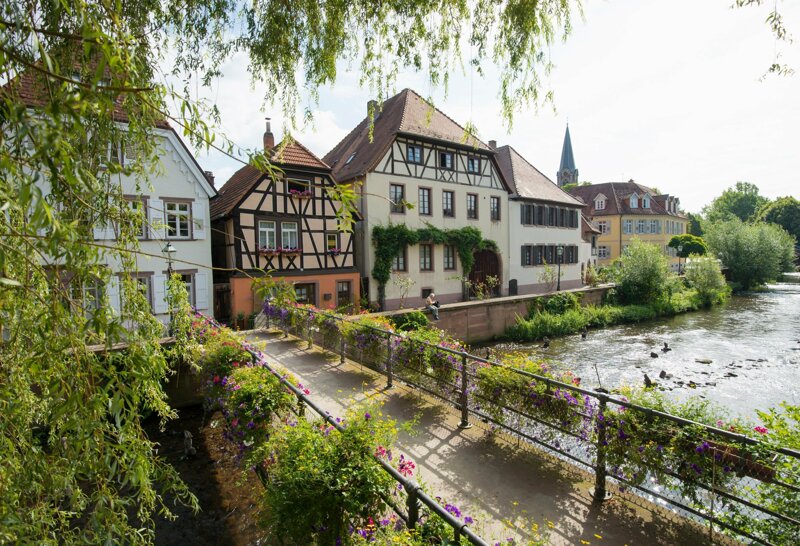 Das Ettlinger Tor in Karlsruhe – jahrhundertelang das Stadttor auf der Straße nach Ettlingen