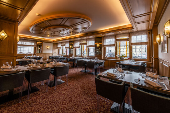Restaurant im Best Western Plus Hôtel Au Cheval Blanc Mulhouse Nord