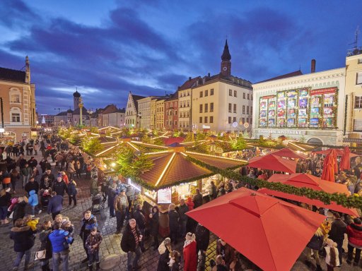 Das Donau-Christkindl in der barocken Altstadt