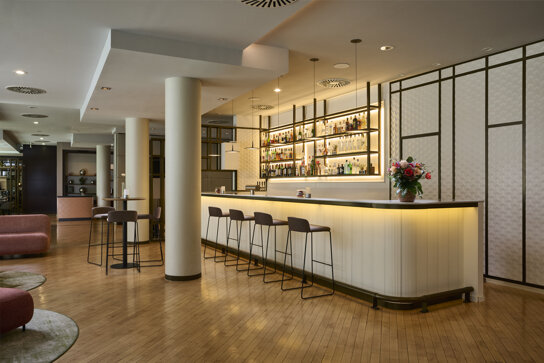 NH Collection Nurnberg City Bar counter
