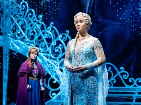 Elsa und Anna 2 © Johan Persson