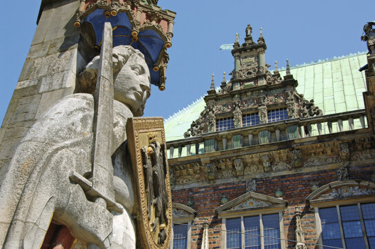 Roland und Rathausgiebel