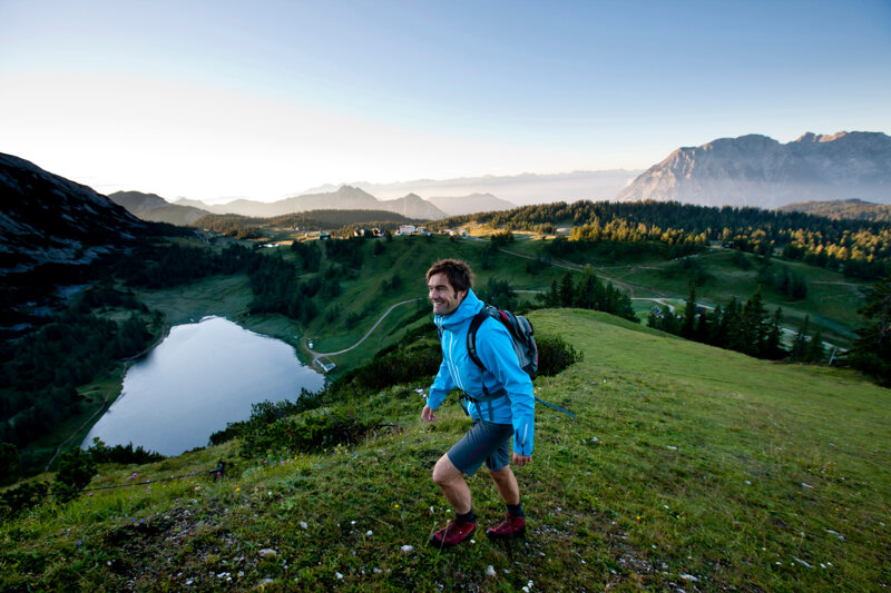 Morgenwanderung auf der Tauplitzalm mit Blick auf den Grimming