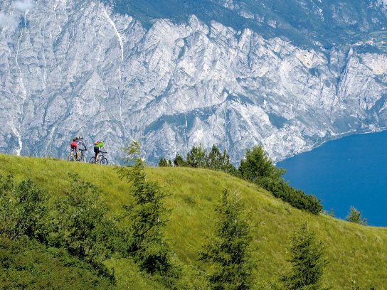 Gardasee Mountainbiker ohne c pixabay