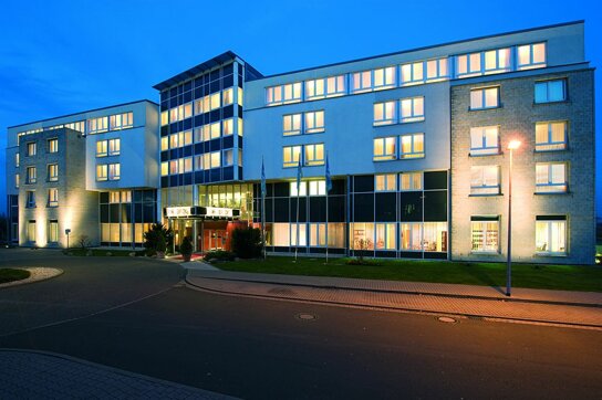 Hotelansicht Abend