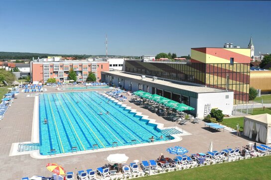 Aussenpool Luftaufnahme