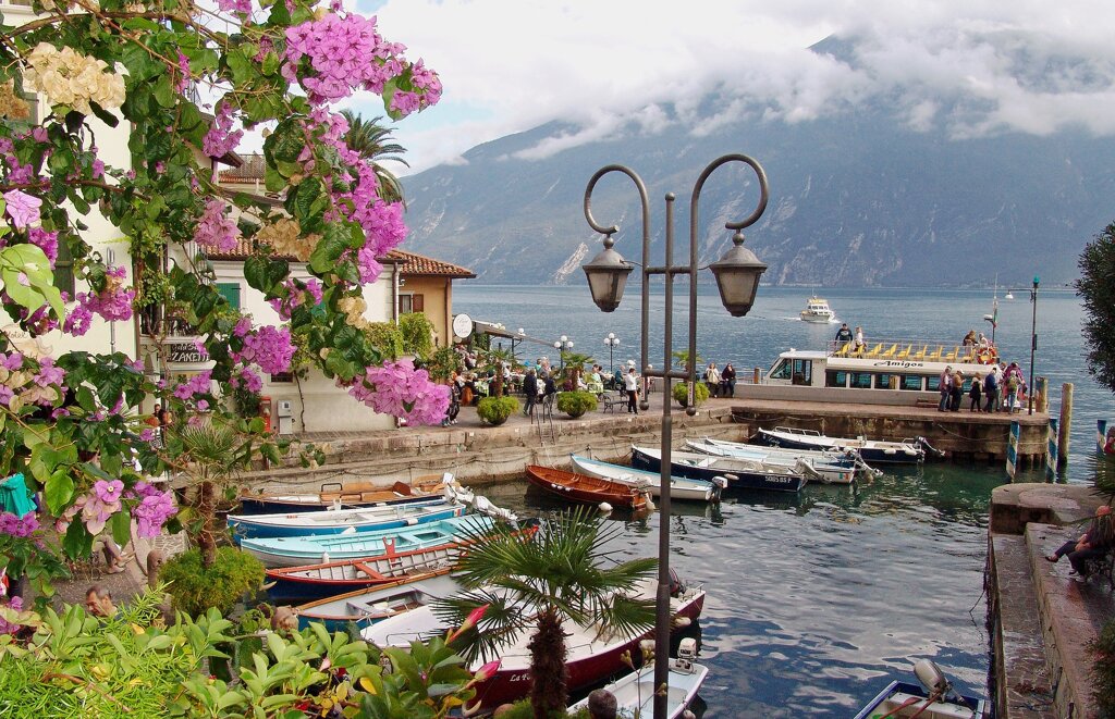 Limone Hafen c pixabay