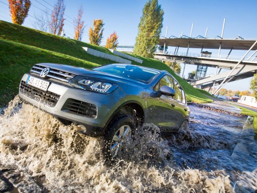 Auf in die Autostadt mit heißer Offroad-Fahrt!