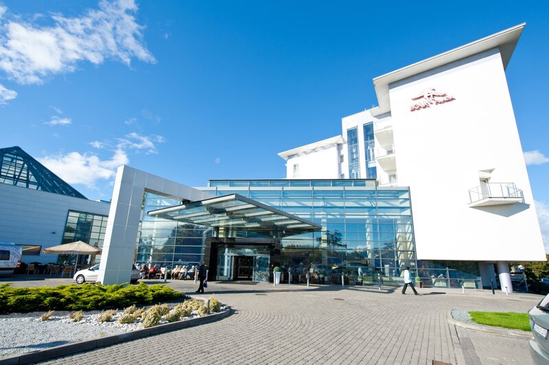 Außenansicht des Ikar Plaza in Kolberg