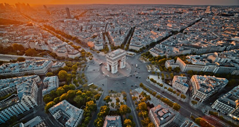Champ de Mars Paris – das Pariser Stadtbild rund um die historischen Sehenswürdigkeiten