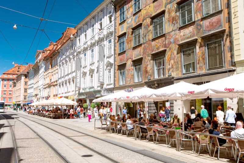 Herrengasse Graz mit historischen Fassaden
