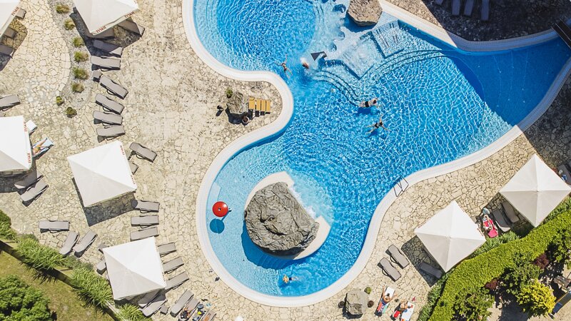 Außenpool des Hotel Ikar Plaza