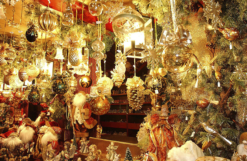 ein Stand auf dem Christkindlesmarkt in Nürnberg