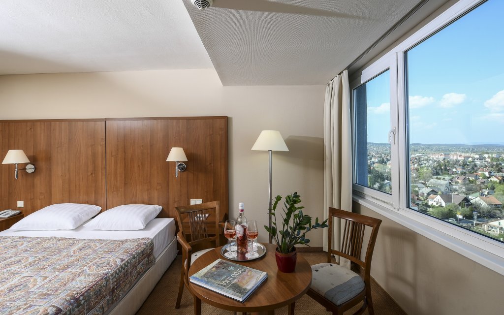 Balatonalmádi Hunguest Hotel Bál Resort Zimmer Ausblick