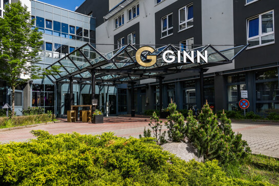 Eingangsbereich des GINN Hotels Berlin Potsdam von außen