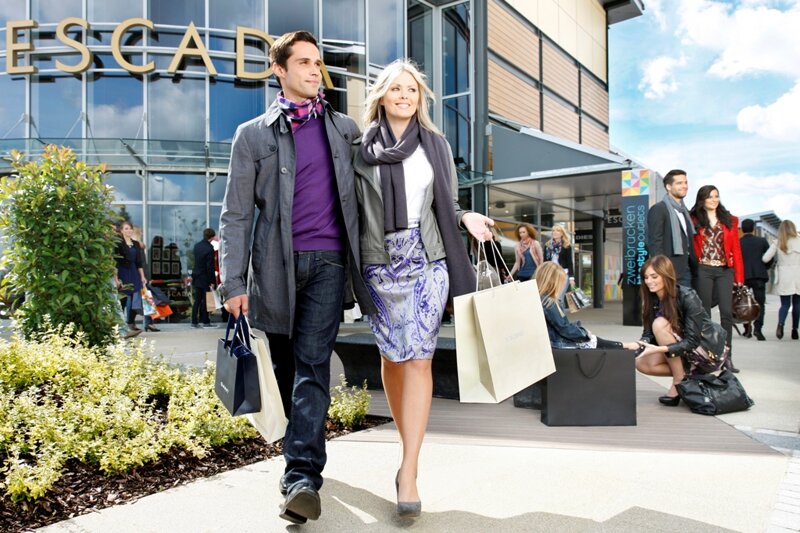 Shooting 08 2011 Mall Escada2