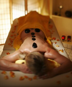 HotStone-Massage