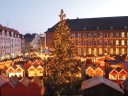 Advent mit Altstadt, Riesenrad und Rheinromantik