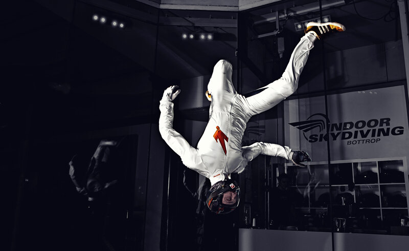 Sprungfiguren beim Indoor Skydiving
