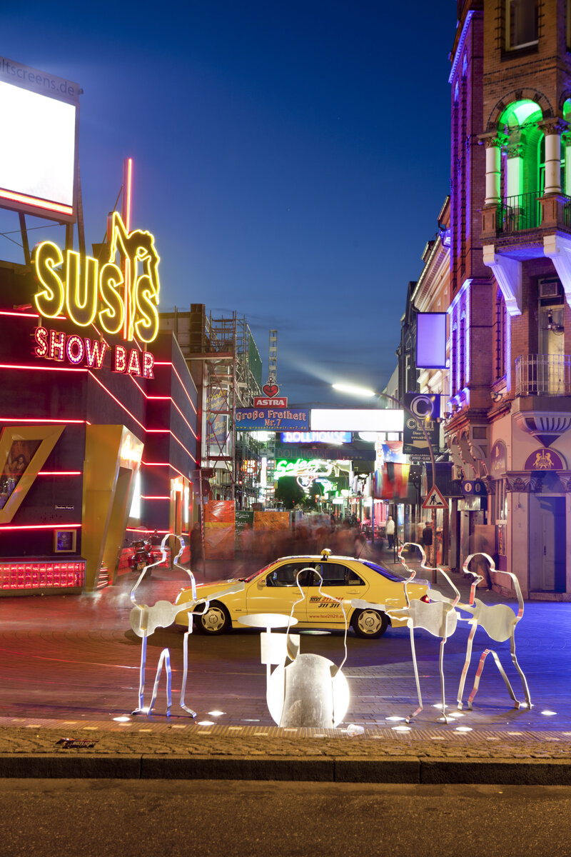 Reeperbahn -der Beatles-Platz mit Silhouetten-Skulpturen