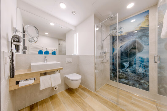 Bad Standardzimmer Best Western Wiesbaden 2019 (4)