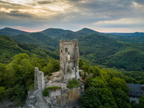 Ruine Drachenfels c Foto Tourismus NRW