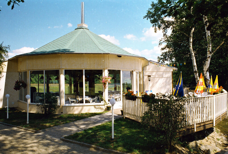 Grillpavillon im Garten
